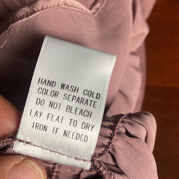 Host Pick 🎉NWT Lelis Clara Pink Silky Smock Top​ - Picture 10 of 11